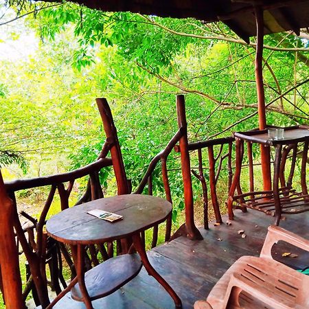 Sigiriya Rock Gate Tree House Hotel Kültér fotó